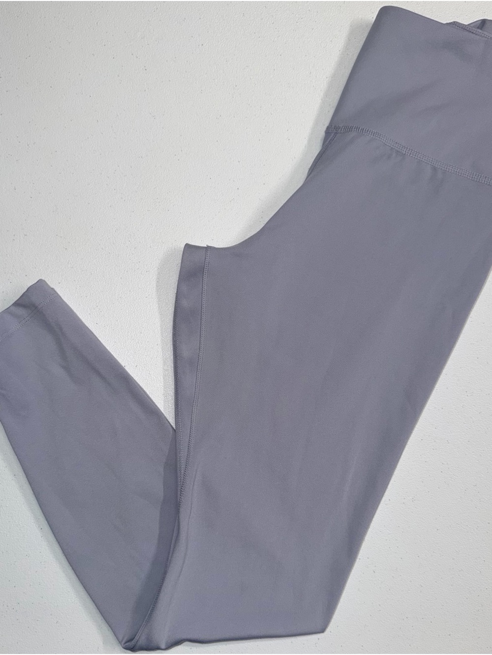 Nike: Women’s Lavender/Purple Athletic Leggings (Medium)